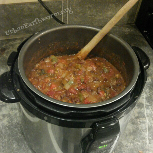 three bean chili vegetarian fast recipe easy recipes fast dinner ideas vegan dinner easy vegan chili pressure cooker slow cooker